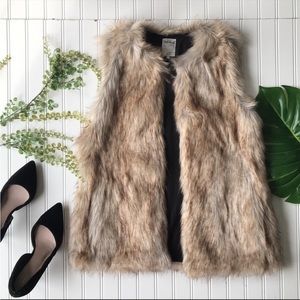 Zara Trafaluc faux fur vest EUC tan cream